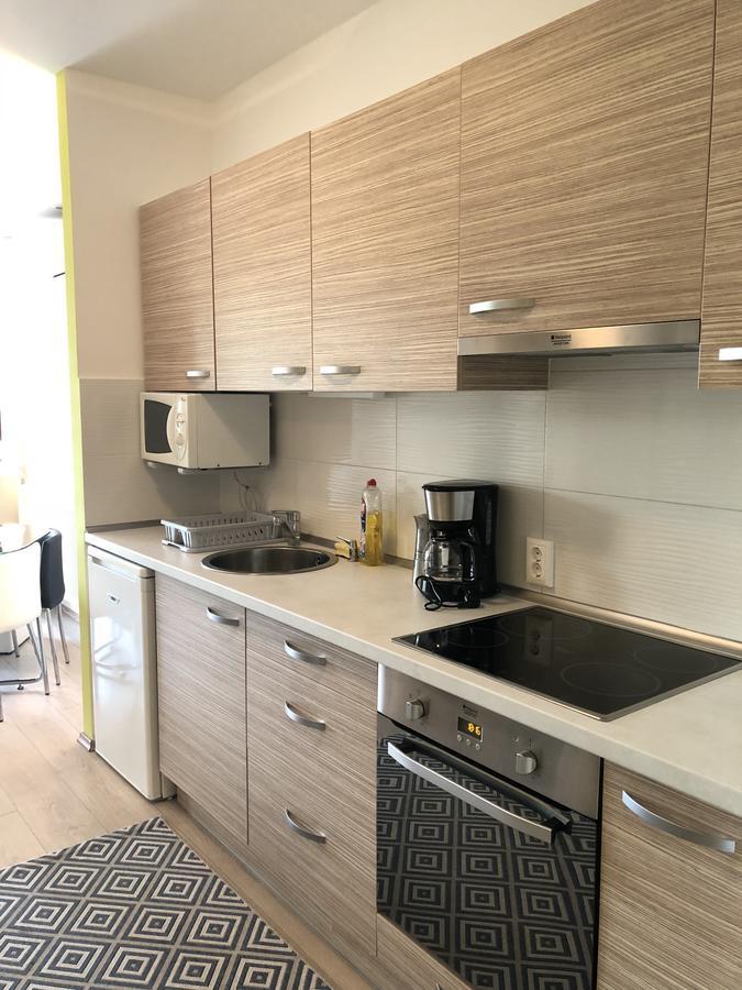 Relax Apartman Lägenhet Zamárdi Exteriör bild