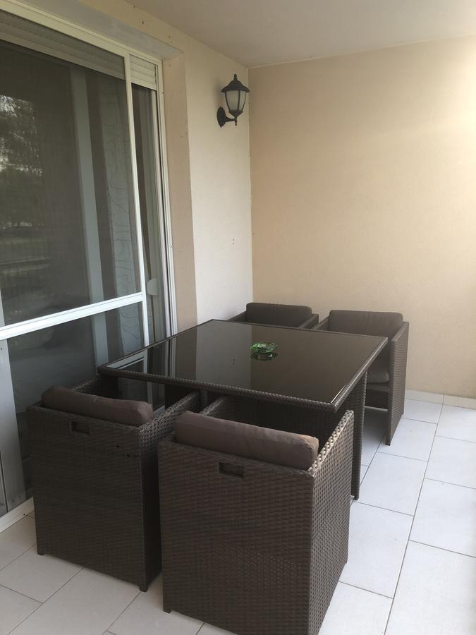 Relax Apartman Lägenhet Zamárdi Exteriör bild