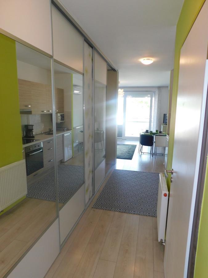 Relax Apartman Lägenhet Zamárdi Exteriör bild