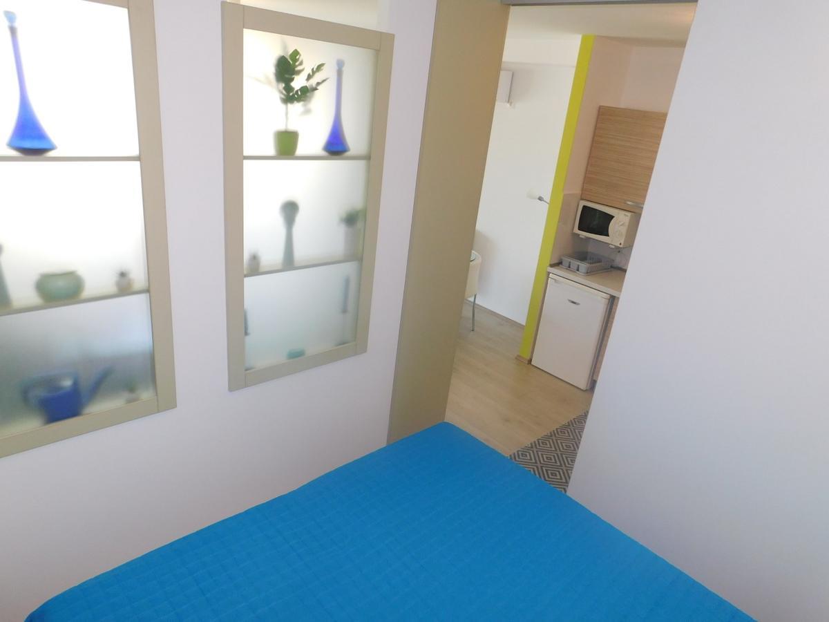 Relax Apartman Lägenhet Zamárdi Exteriör bild